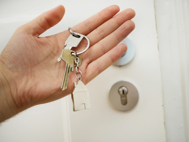 Sleutel vergeten in huis: sleutel achter de deur vergeten